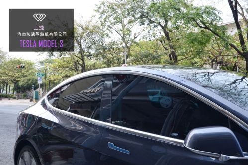 前擋FSK冰鑽KT68 + 車身FSK冰鑽F20隔熱紙