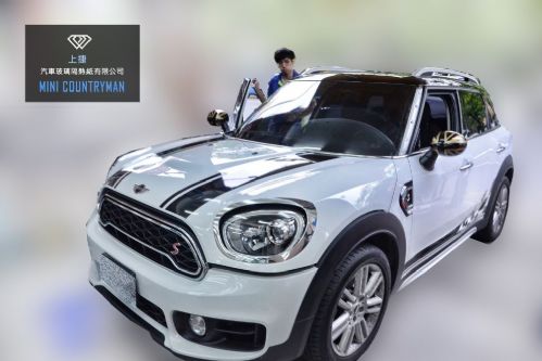 最新款 MINI COUNTRYMAN F60來店更換前擋風玻璃