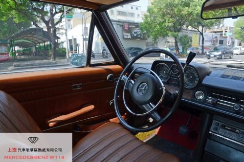 BENZ W114 前後擋風玻璃拋光研磨