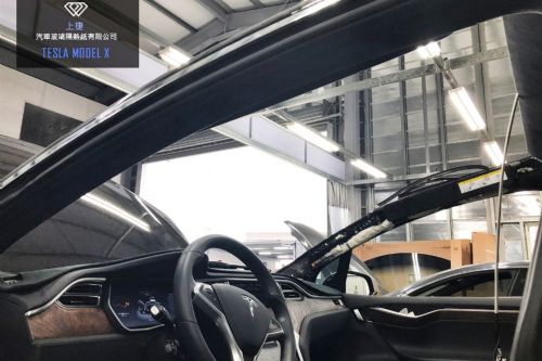 TESLA MODEL X WINDSHIELD REPLACEMENT